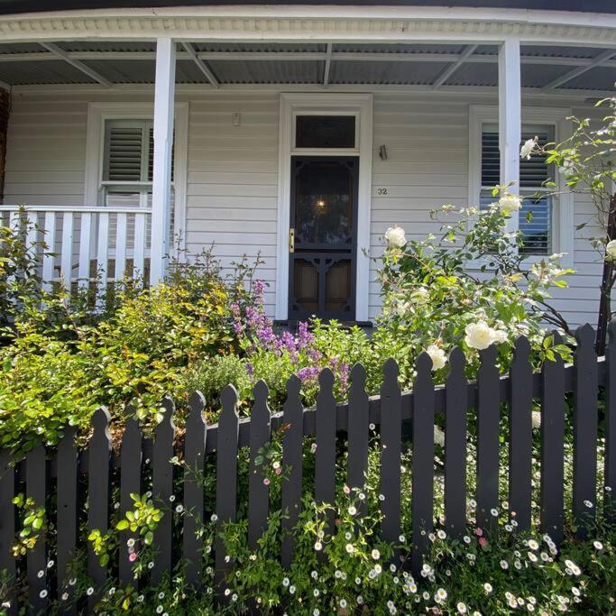 Charming Cottage Nestled In Prime Location Launceston Kültér fotó